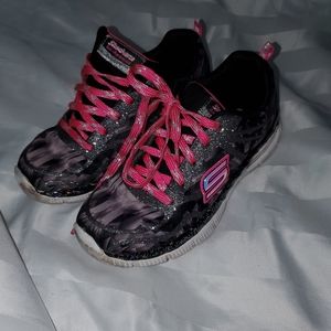 π Kids skechers sneakers